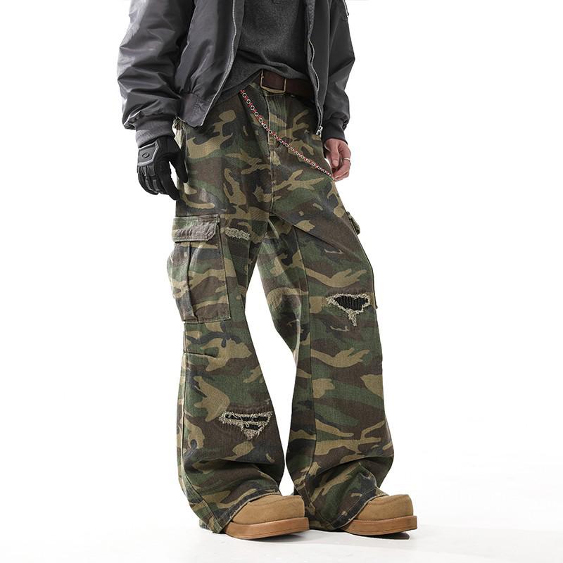 

Unisex Retro Camouflage Workwear: Trendy Ripped Flare Jeans S камуфляжний