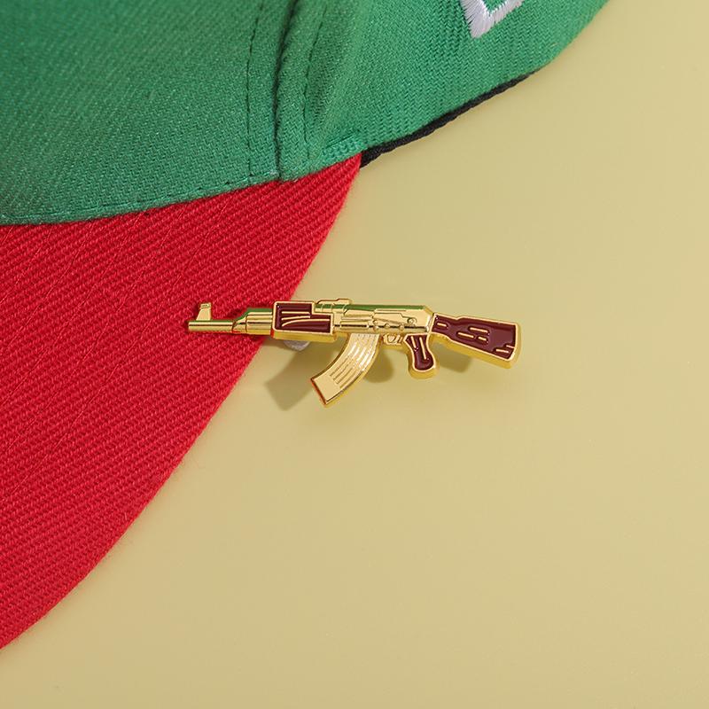 Kreskówkowe Broszki w Kształcie Pistoletów Kreatywne Pinety do Ubrań Plecaka Emaliowane Odznaki na Klapę Akcesoria Biżuteria Prezent dla Dzieci Przyjaciół