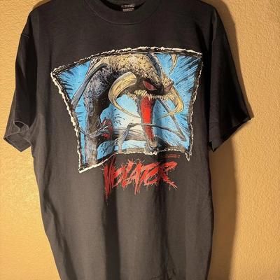 Tops – T-Shirts