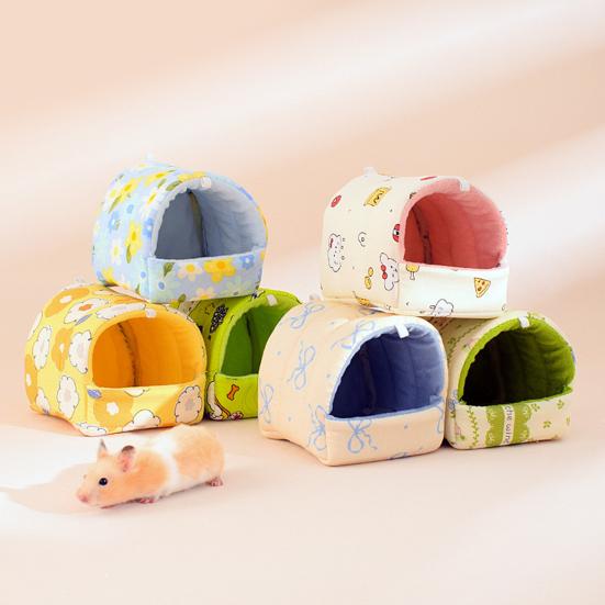 Thickened Quilted Warm Shelter Hamster Bed, Cartoon Print Cozy Hideout, Winter Cave Comfortable Hideaway for Hamsters Small Animal Cage Accessories