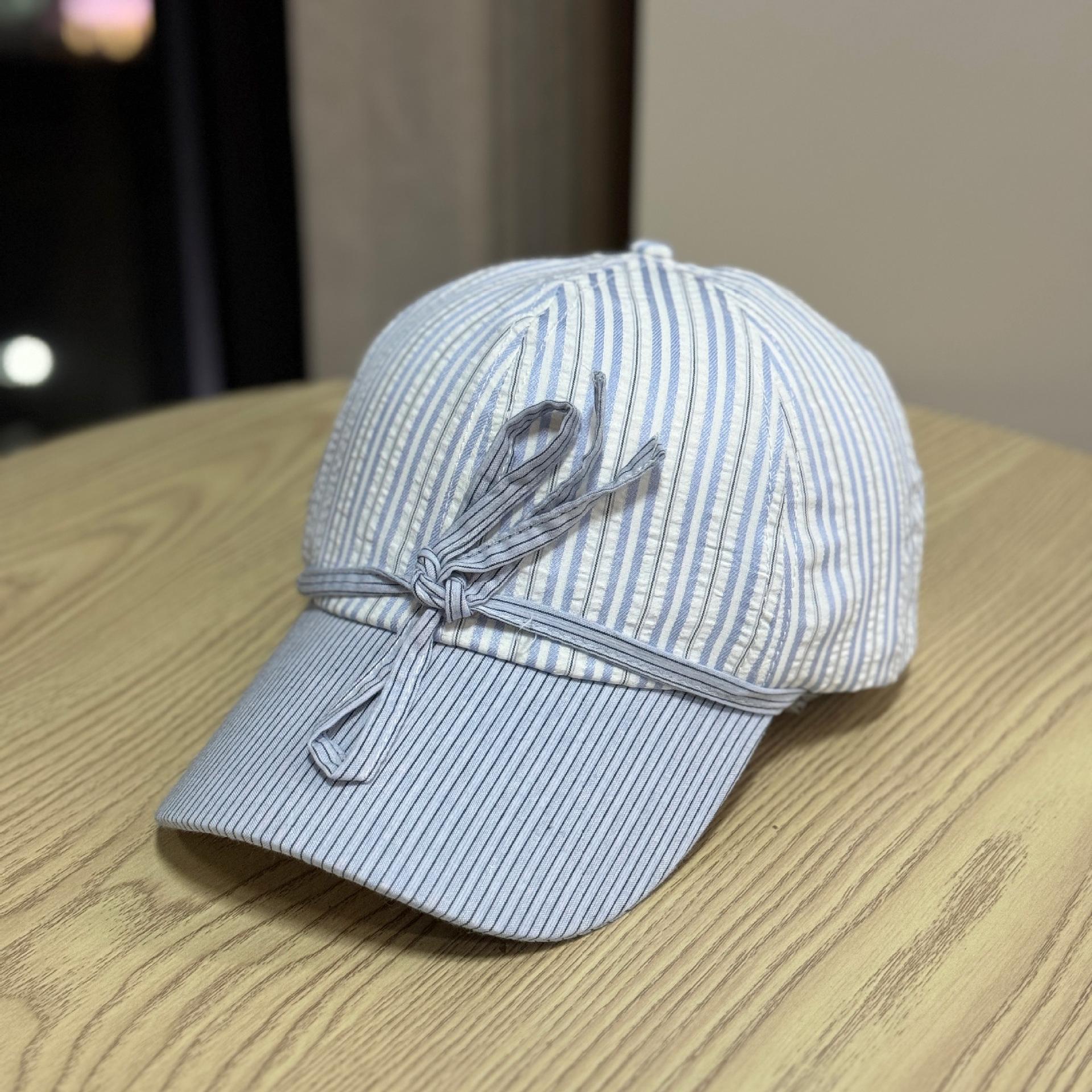 

Casual, simple, and stylish bowknot soft-top baseball cap with stripes, versatile for large head sizes and round faces, sun-shading and Adult54-60Adjustable светло-синий