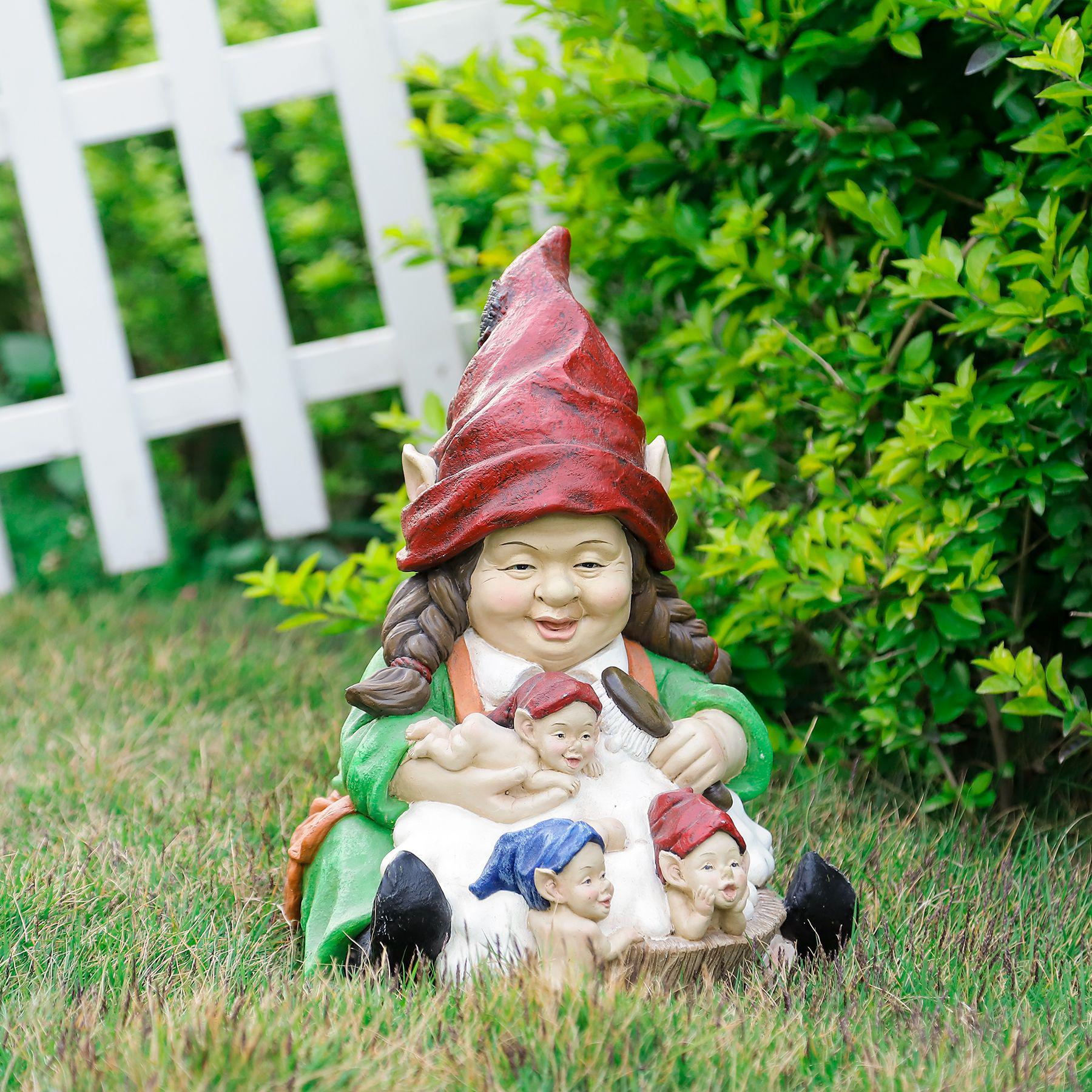 

American Dwarf Elf Garden Decor: Resin Gnome Ornament for Courtyard and Landscaping. 27 x 28.5 x 35.5 cm