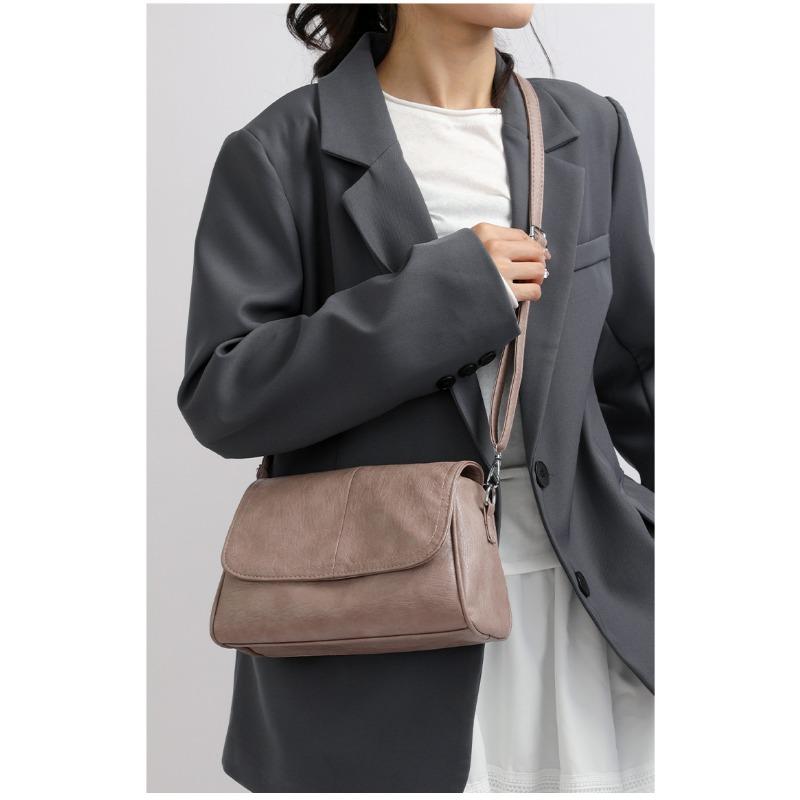 Bolsa Transversal em Couro com Cera de Óleo Retrô, com Textura e Sensação Vintage, Design de Aba Simples e Elegante, e Alça de Ombro Ajustável