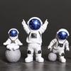 4 szt. Figurka Astronauty Statua Figurka Kosmonauta Rzeźba Zabawka Edukacyjna Dekoracja Biurka Domu Model Astronauty Dla Dzieci Prezent