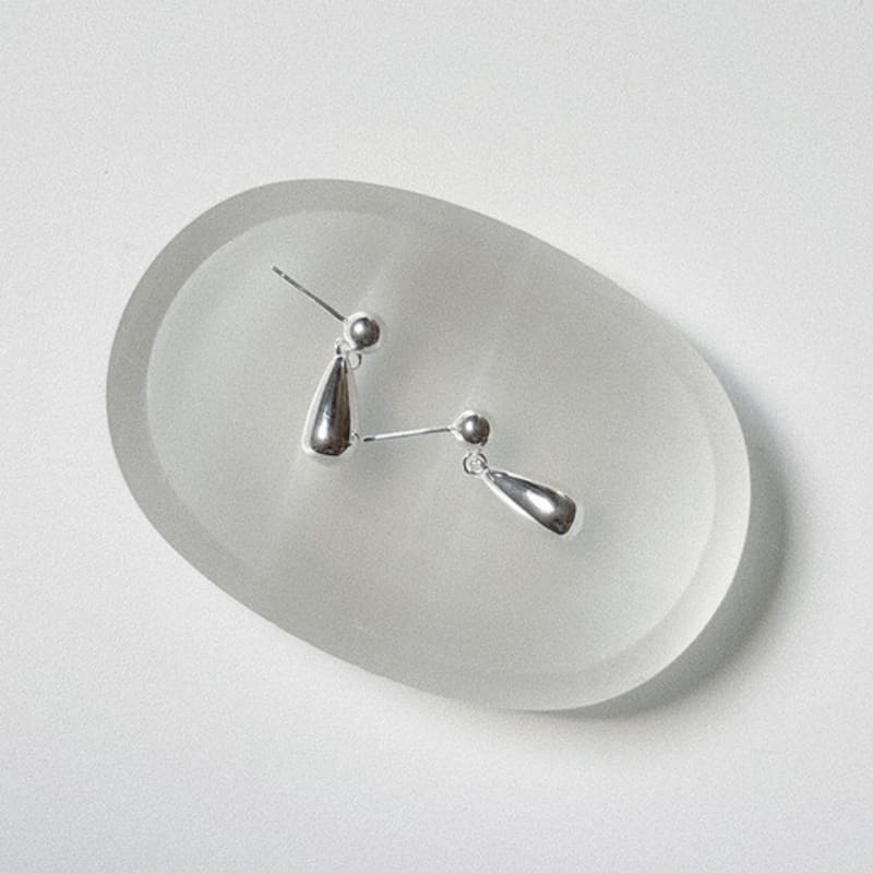 Oar Rain Drop Earrings