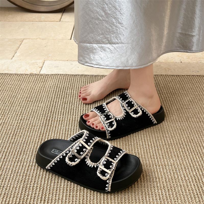 Popular retro red thick-soled one-word slippers for women's summer wear 2025 new models with skirts French Birkencool slippers