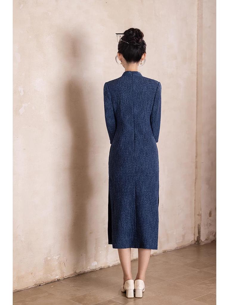 Juifengxuan Eleganter Herbst-Cheongsam: Junger, moderner chinesischer Stil für 2025