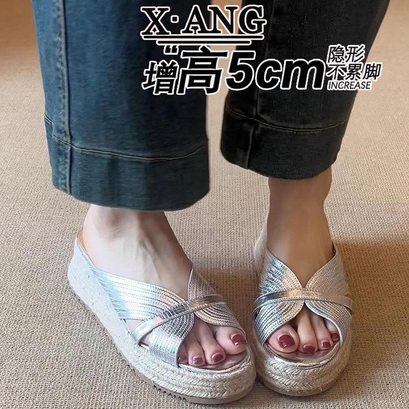 Leather thick-soled wedge heel fish mouth women's slippers summer wear with skirt high-heeled cool slippers beach women's shoes