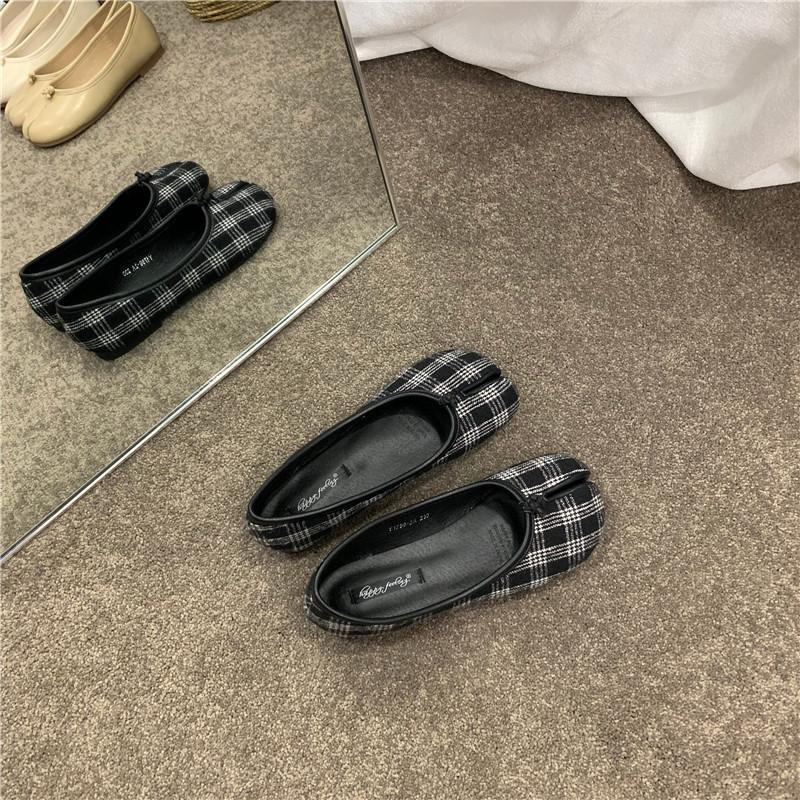 Fashion Bailamos Women Flats Tabi Ninja Shoes Woman Microfiber Leather Comfy Flats Split Toe Slippers Soft Bottom Loafers Solid Brief La