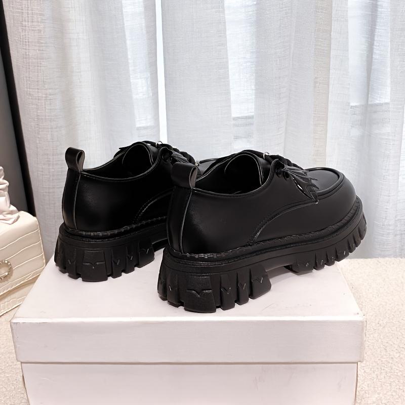 The New Autumn and Winter Korean-style Sponge Cake Base with Chain Decoration, Wings, Thin Straps and Casual Round Head Small Skin