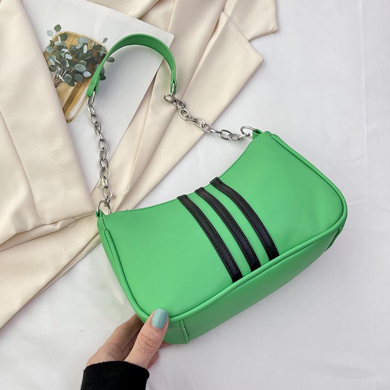 2023 Autumn Korean Style Girlish Heart Shoulder Bag: Niche Baguette Chain Design