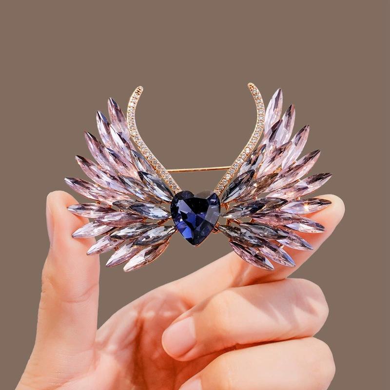 Luxury Exquisite Flower Butterfly Brooch For Women Girls Vintage Pins Versatile Shiny Corsage Clothing Accessories Gifts
