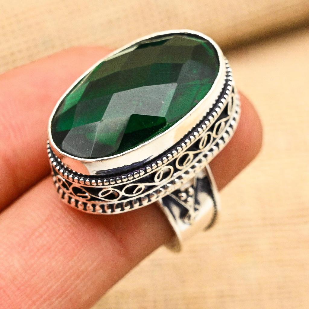 Hermoso anillo de joyería hecho a mano en plata de ley 925 con piedra preciosa de diópsido cromado