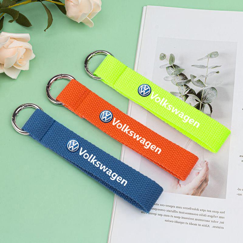 Car Logo Keychian For Volkswagen VW Beetle Golf Passat Jetta Touareg Tiguan Polo Bora Sagitar TACQUA Scirocco Keyring Key Holder QR2