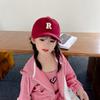 Kinder-Baseballkappe, neue Frühlings- und Sommerversion, einfarbiger Sonnenhut mit gesticktem Buchstaben, Jungen und Mädchen, Baumwoll-Snapback-Caps, Kinder-Hip-Hop-Angelhut