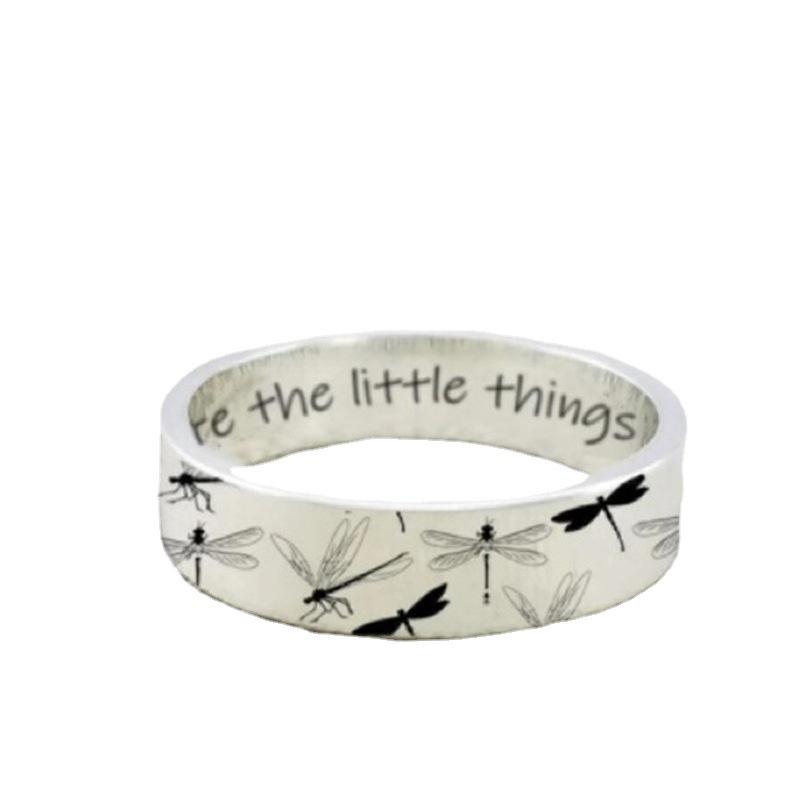 Appreciate The Little Things: Retro Dragonfly Carved Ring