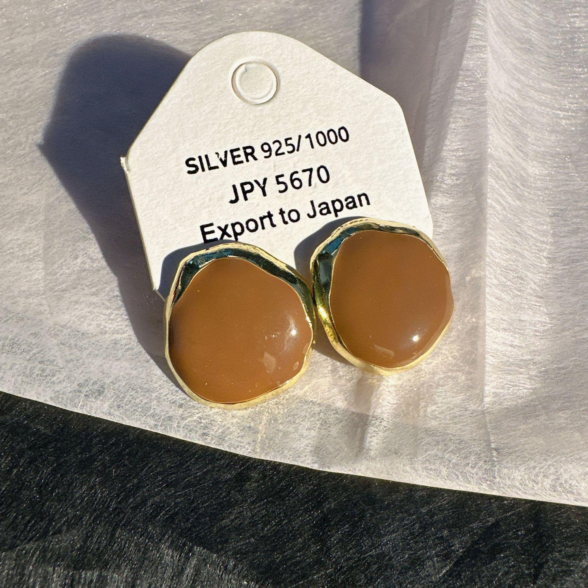 

French Oval Geometric Earrings Fashion Ice Transparent Personality Earrings Hong Kong Style Versatile темно-коричневого кольору