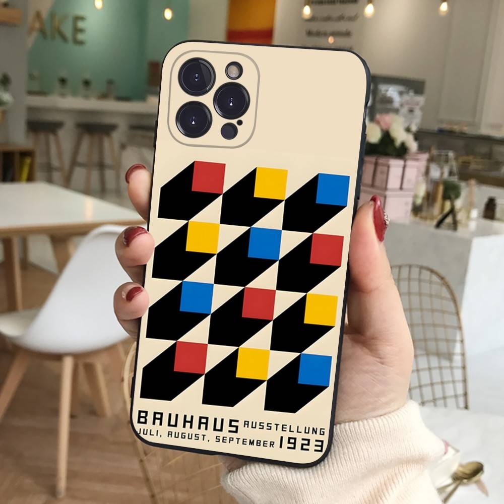 Game L-Life I-Is S-Strange For IPhone 17 16 15 14 13 12 Mini 11 Pro Max Plus Soft Silicone Phone Cover