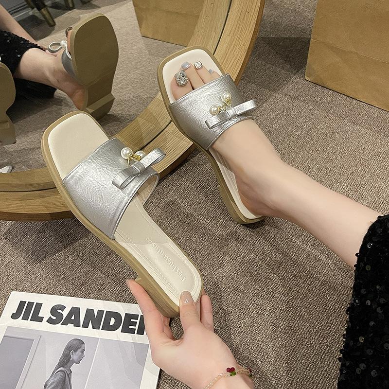 Fairy wind cool slippers 2025 summer new classic cool slippers elegant, fashionable and comfortable outer one-word slippers female