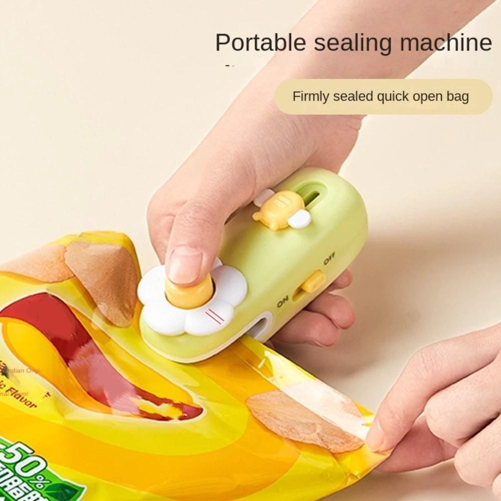 Plastic Heat Sealer Handheld Food Sealer Clip Cute Mini Sealing Machine Food Storage