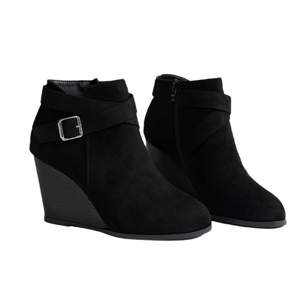 Autumn and winter new European and American Martin boots women's college style short boots large size Martin boots