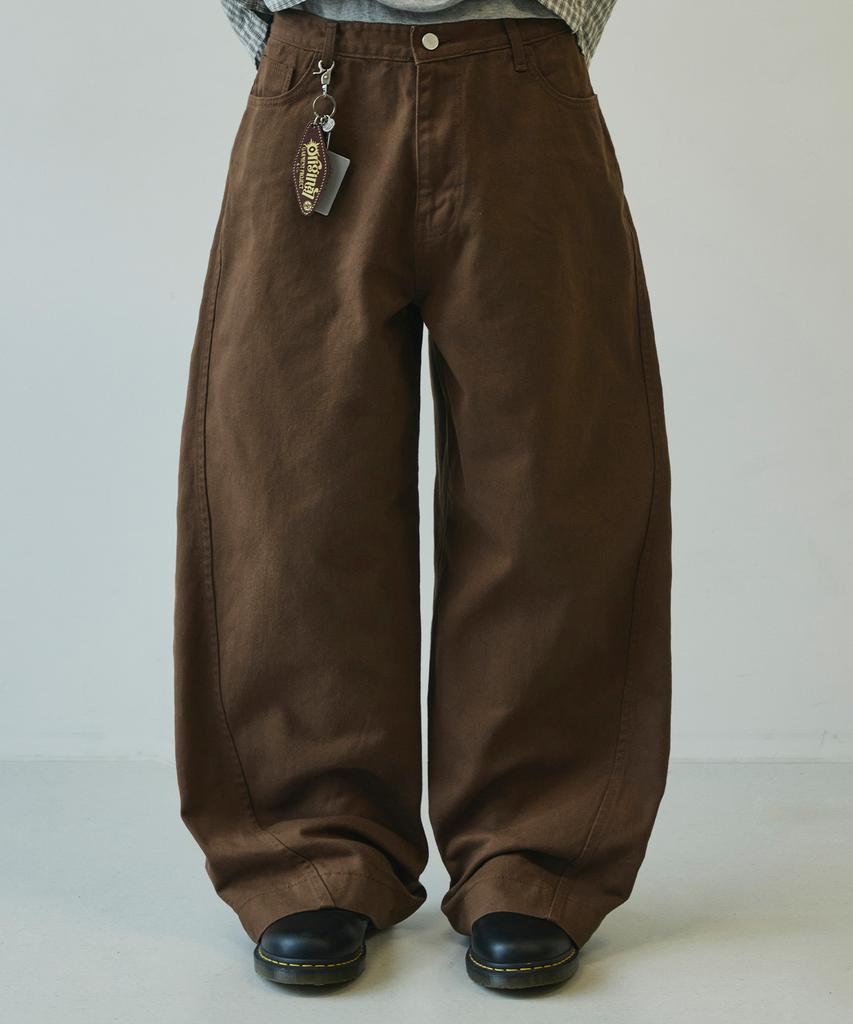 SIGNATURE Twist Curved Cotton Pants [Brown]