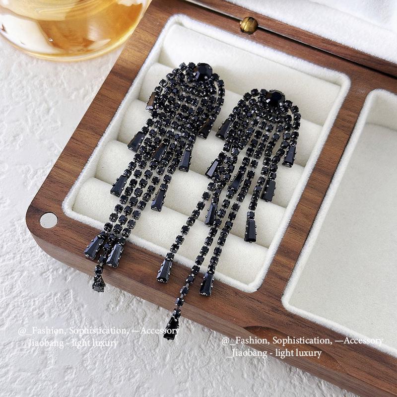 Elegant Black Diamond Silver Needle Earrings: High-End, Fashionable, Versatile Luxury