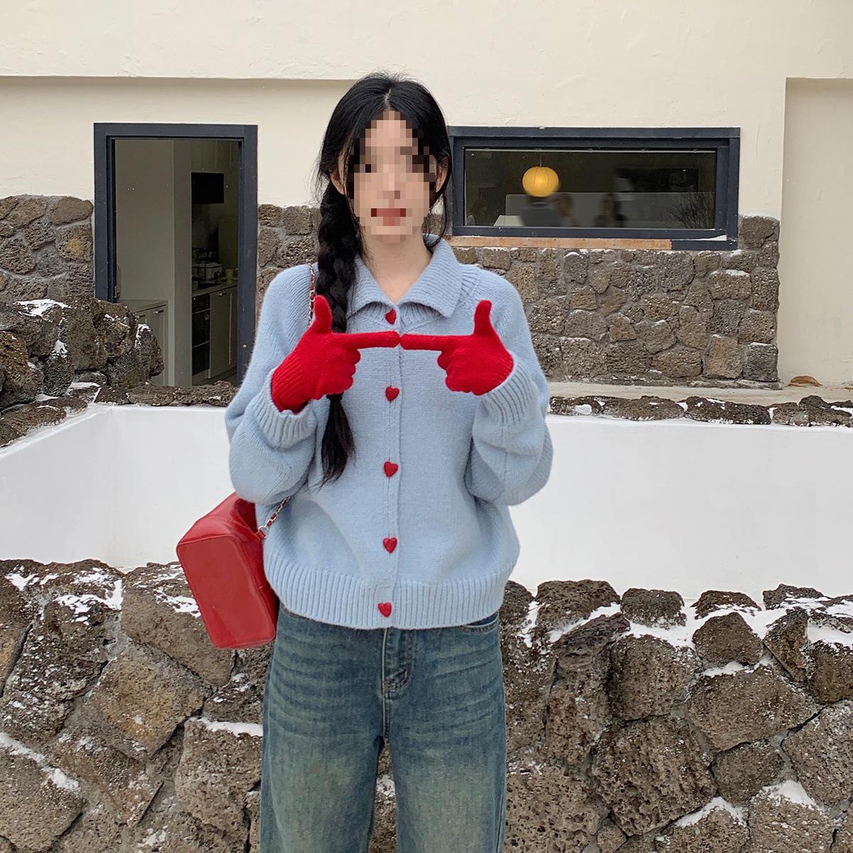 

2025 Women s Blue Color Block Sweater with Heart Brooch - Loose Knit Early Spring American Fashion One Size синій
