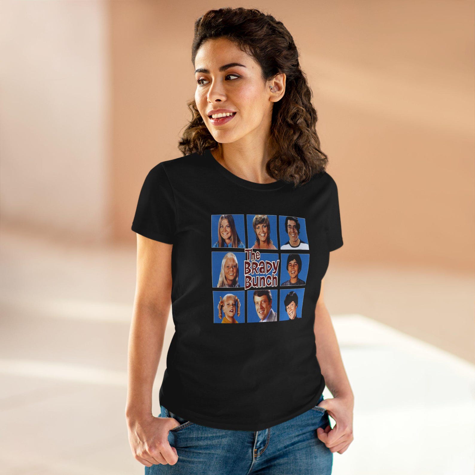 The Brady Bunch Retro Cast Women T-Shirt: Classic TV Show Apparel 3XL