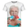 2026 Estate Nuova Creativa Divertente Donna che Lecca Ghiacciolo Rosso T-shirt Stampata 3D Carina Nonna Divertente T-shirt Ghiacciolo Top Largo Casual