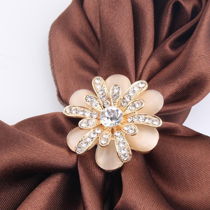 Elegant Alloy Flower Brooch With Rhinestones And Pearls Fashionable Women's Pin