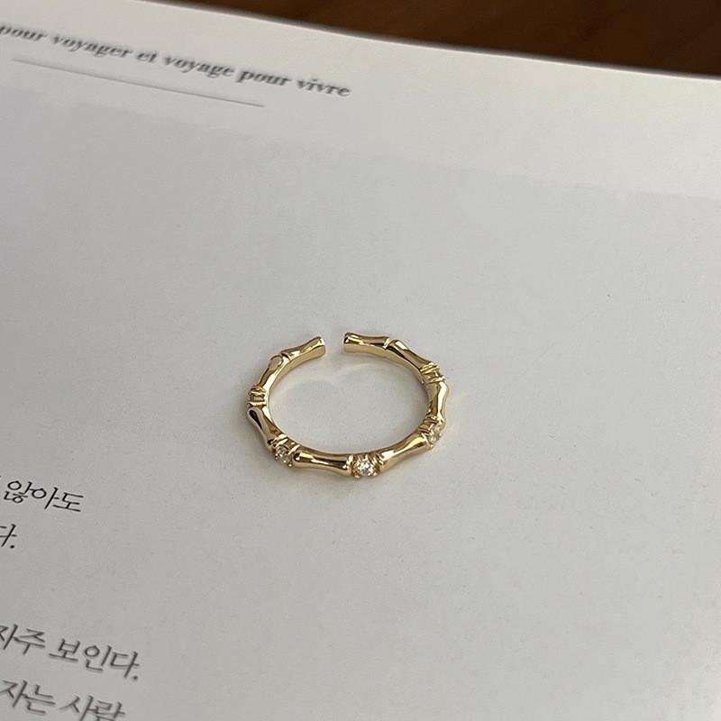 High-end Geometric Copper Ring With Sparkling Pink Diamond And Unique Butterfly Design For Women