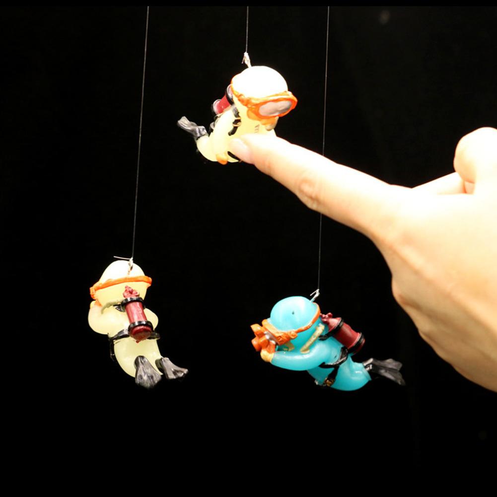 Resin Luminous Ornaments Floating Diver Simulated Underwater World Aquarium Fish Tank Landscaping Decorations