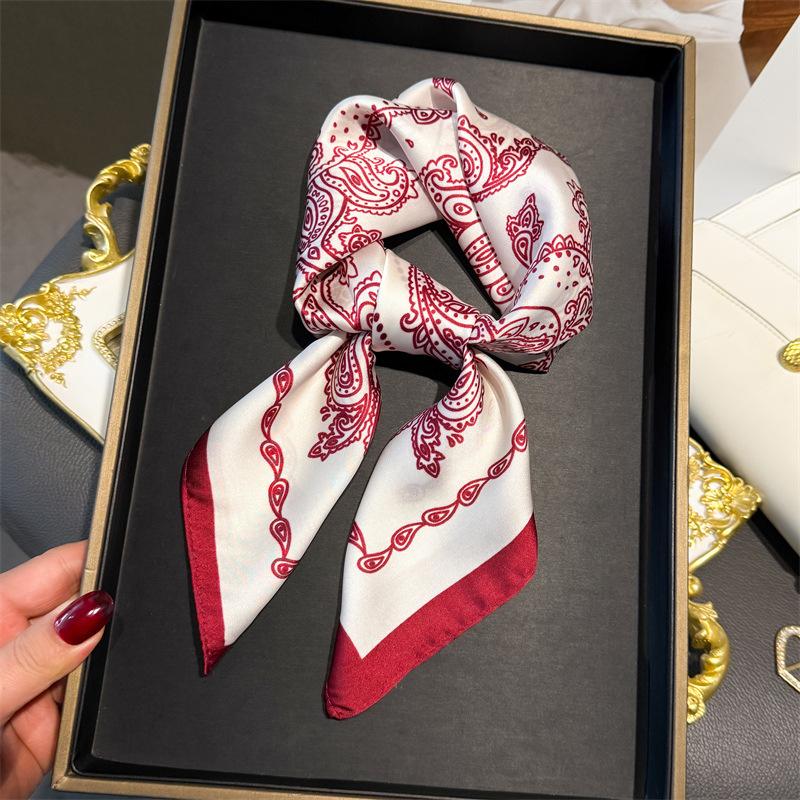 Luxury Paisley Print Women's Satin Square Scarf Ladies Imitation Silk Scarf Breathable Windproof Fashion Accessory