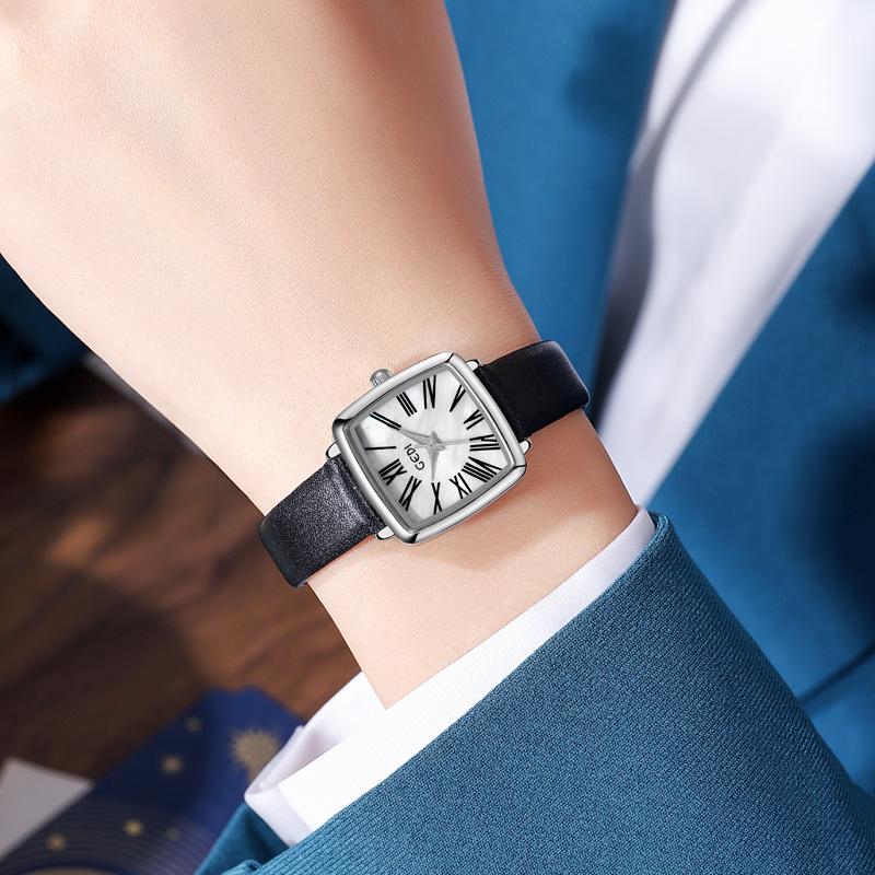 Light Luxury Fritillary Women'S Watch Retro High-Value Square Plate Women'S Watch High-End Fritillary Quartz Watch