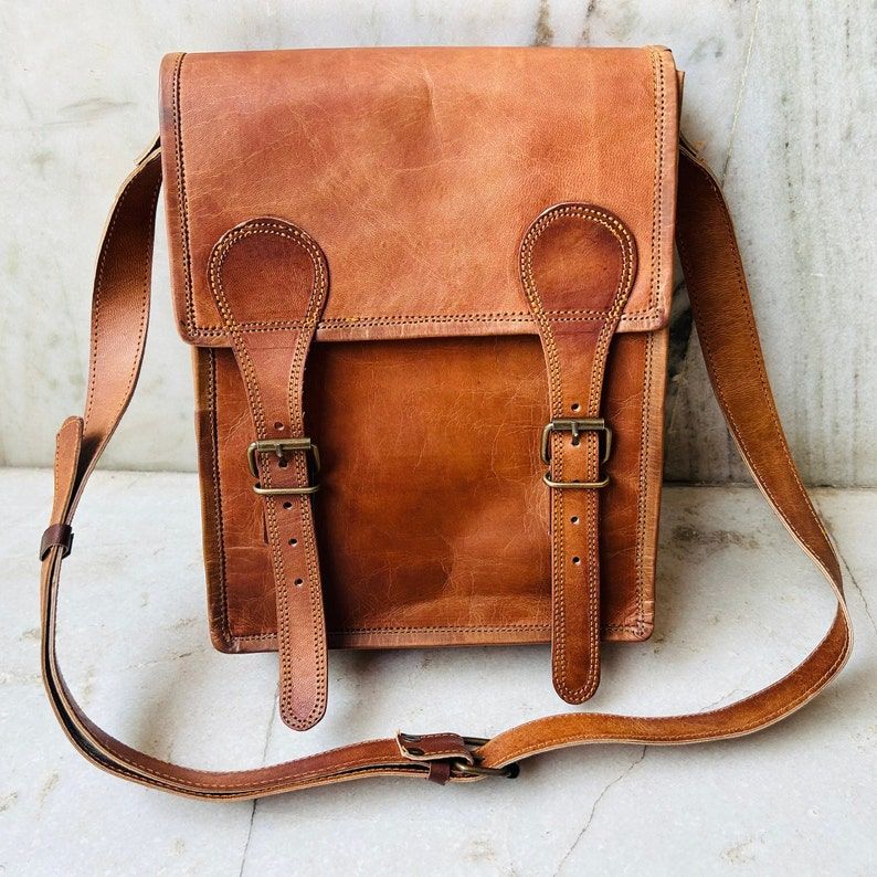 

Кожаная сумка-сэтчел с прострочкой для I-pad 9 x 11 x 3 in коричневый