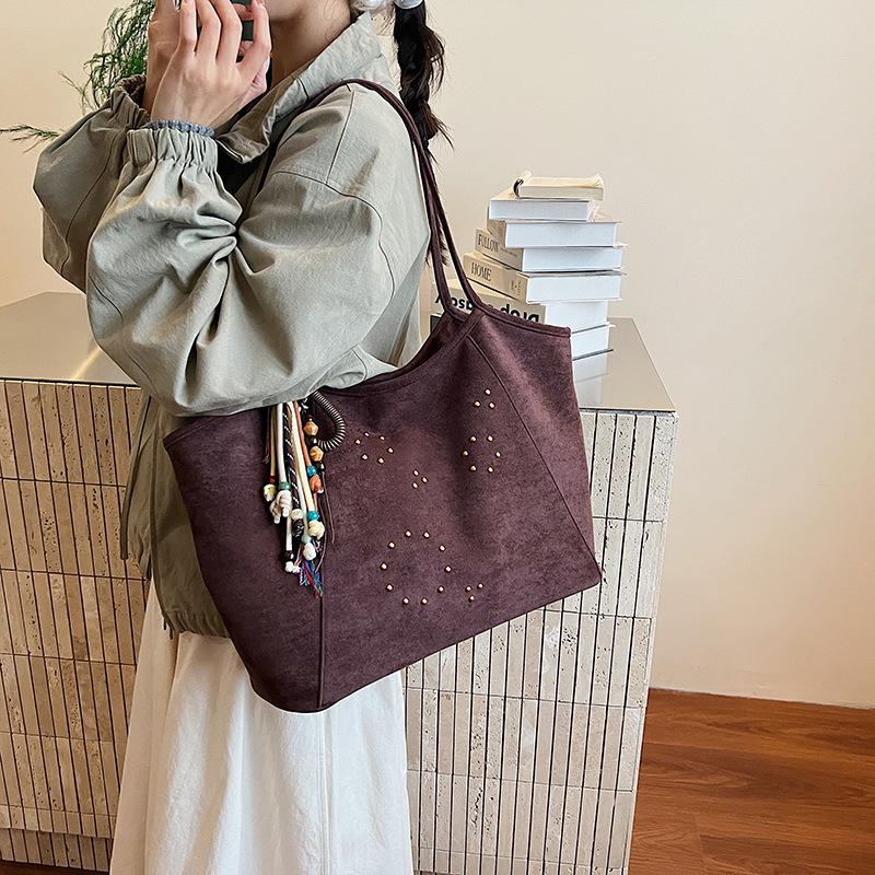 Large capacity retro underarm bag women's 2025 autumn new suede tote bag portable shoulder women's bag