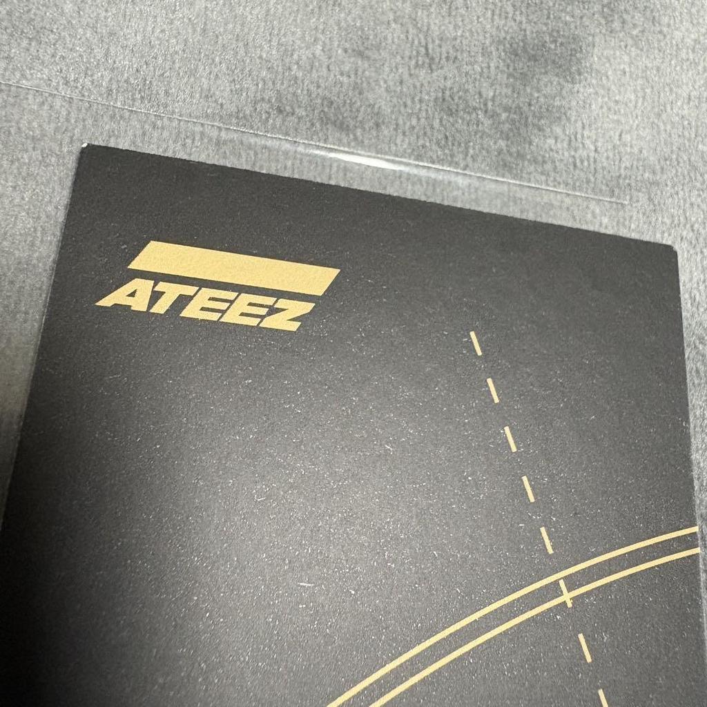 [GEBRAUCHT] ATEEZ TREASURE EP.FIN: ALLES ZUR AKTION Schwarz