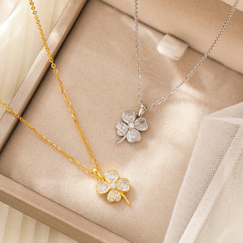 Banyan Tree S925 Silver Four-Leaf Clover Necklace - Elegant Female Design, New Fashion Clavicle Chain