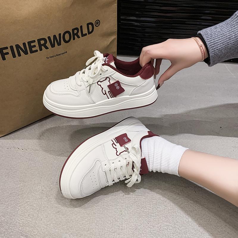 Casual Sports Board Shoes Women's Autumn New Versatile Thick Sole Heightening Soft Sole Leather Surface Niche Student Sports and Leisure Shoes