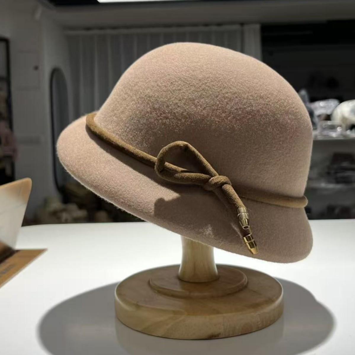 

Premium French pure wool bucket hat tether decorative small brim basin hat women s autumn and winter beret elegant top hat adjustable (55-58cm) верблюд