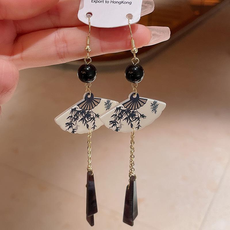 

New Chinese fan fringed earrings niche design sense creative ear hook Guochao light luxury high sense earrings women