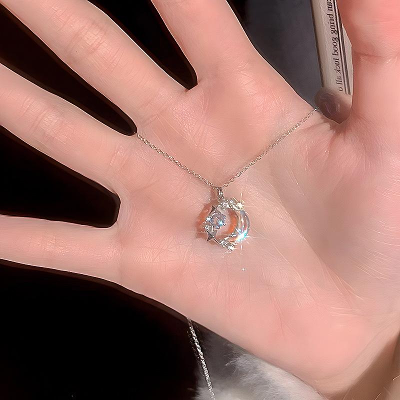 Summer Sugar Cube Necklace Female Princess Light Luxury Titanium Steel Non-Fading Collarbone Chain Neck Chain Jewelry