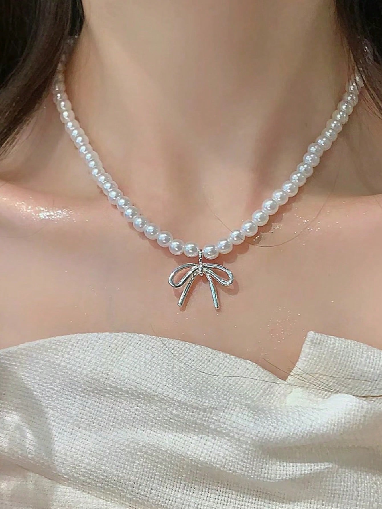 

1 шт. Ожерелье с подвеской в виде бабочки с жемчугом, Элегантное ожерелье для вечеринки, Универсальное для повседневных поездок на работу, Жемчужное ожерелье-чокер one-size серебряный