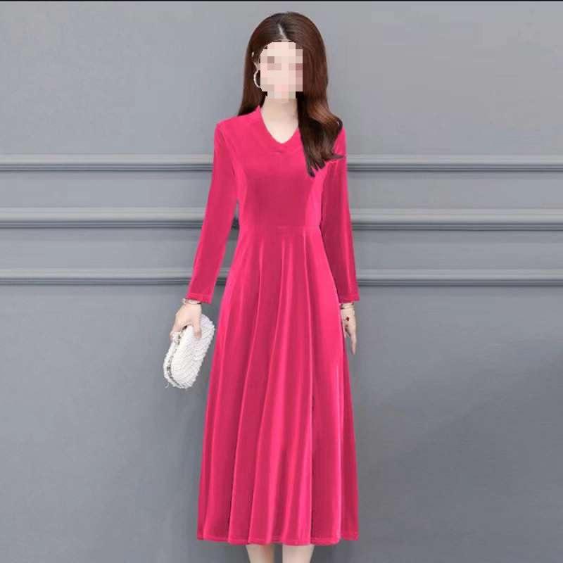 Elegant Velvet Long Qipao Dress – Over-Knee, Stylish, Thickened for Spring, Autumn, Winter.