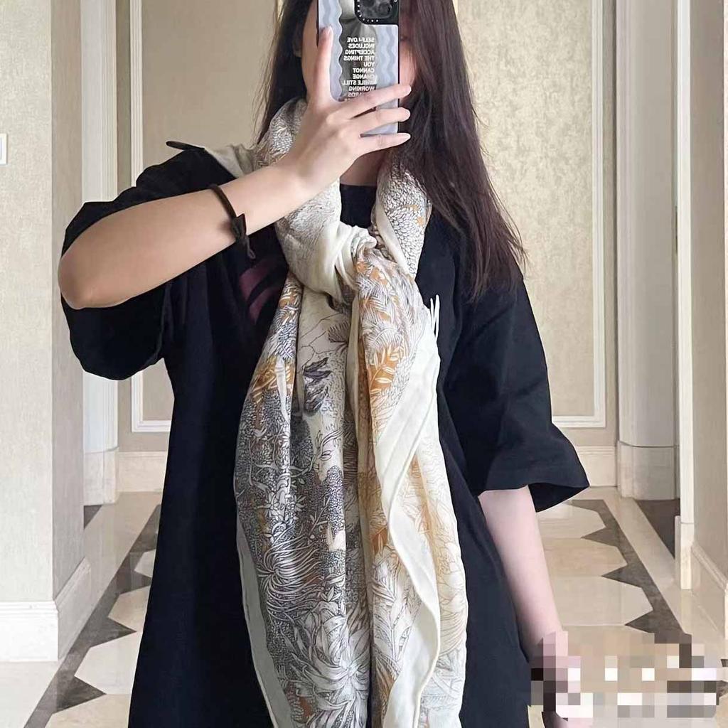 130*130cm 30% Silk +70% Wool Scarf Retro Vintage Luxurious Soft Shawl Large Warm Winter Wrap for Women