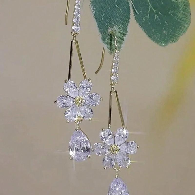 1pair Crystal Water Drop & Zirconia Flower Earrings Stylish Women's Decorative Earrings For Everyday Parties, Proms, Dinners, Commutes, Colleges