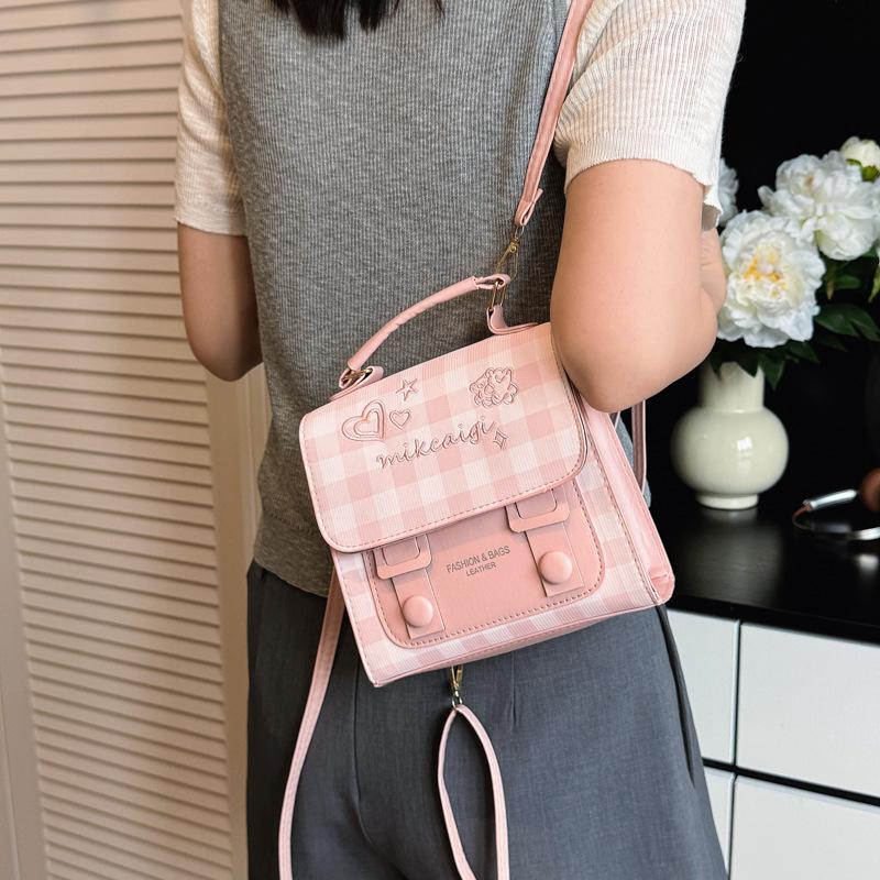 Schoolbag fashion retro travel bag Korean niche commuter backpack female college style cute casual messenger bag