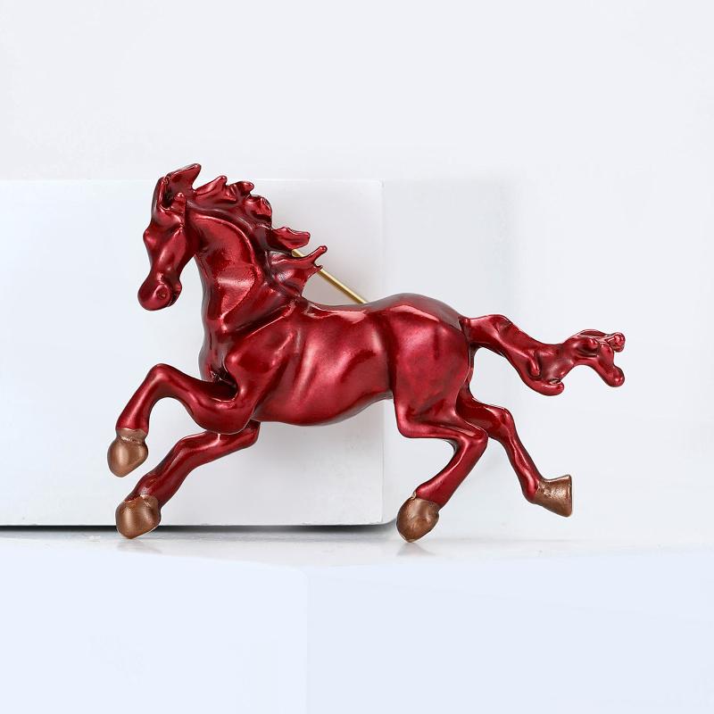 Broches de Cavalo da Moda Para Mulheres Unisex Pins de Animais Decoração de Roupas Acessórios de Joias de Festa Casual Presentes de Amigos de Ano
