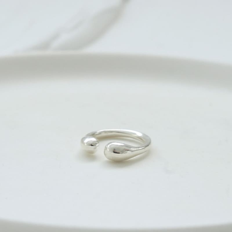 REINDEER GROTTO RING 04